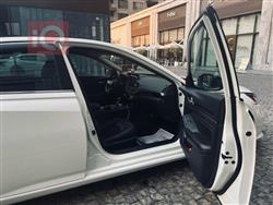 نيسان ألتيما